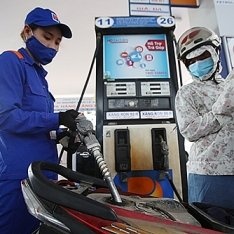Giá xăng dầu ngày hôm nay 5.3.2026 như thế nào? Tăng giảm bao nhiêu đồng/lít?