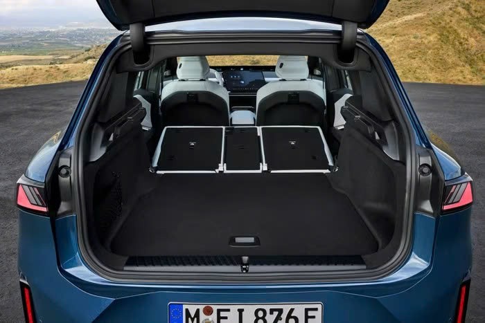 SUV điện của BMW như thế nào mà gây sốt? SUV điện của BMW như thế nào mà gây sốt?