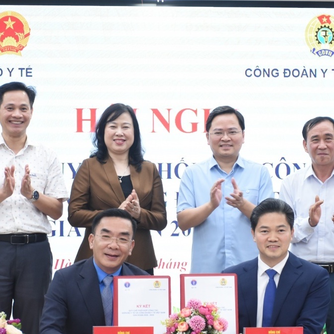 Thiết lập "lá chắn" pháp lý và phúc lợi toàn diện cho nhân viên y tế giai đoạn 2026 - 2030