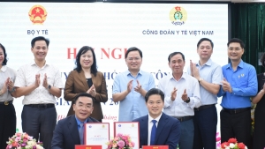 Thiết lập "lá chắn" pháp lý và phúc lợi toàn diện cho nhân viên y tế giai đoạn 2026 - 2030