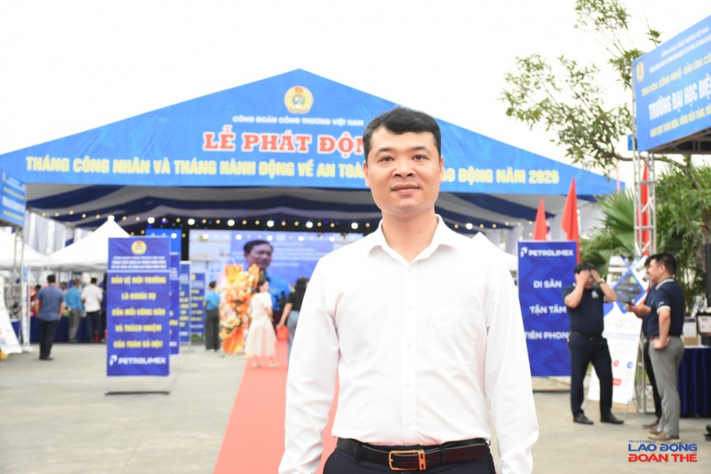 ông Trần Thanh Bình - Phó Chủ tịch Công đoàn Công ty Cổ phần DAP-Vinachem. Ảnh: Nguyễn Việt