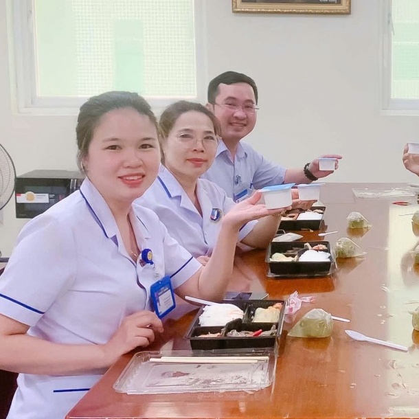Những suất cơm gắn kết đoàn viên tại Bệnh viện Việt - Hàn Đà Nẵng