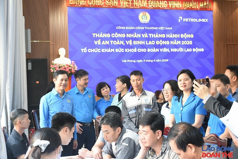 Đổi mới quản lý ATVSLĐ trong công đoàn: Từ giám sát thủ công đến an toàn thông minh Đổi mới quản lý ATVSLĐ trong công đoàn: Từ giám sát thủ công đến an toàn thông minh