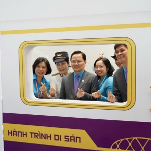 [Ảnh] Lãnh đạo Tổng Liên đoàn tham quan các sản phẩm, sáng kiến tiêu biểu của đoàn viên