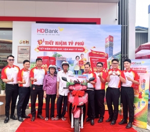 “Hạnh Phúc” gọi tên khách hàng HDBank: Hơn 10 năm đồng hành, gửi tiết kiệm bất ngờ trúng thưởng 3 tỷ đồng