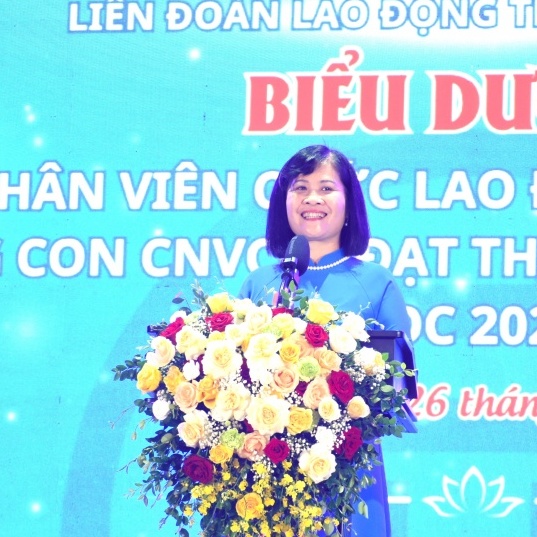 Xây dựng gia đình hạnh phúc là tiền đề xây dựng giai cấp công nhân hiện đại
