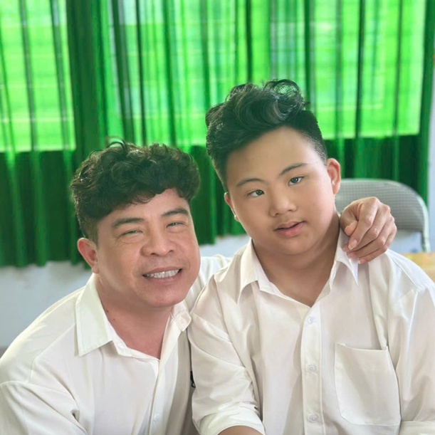 Thầy giáo Lê Minh Trung: Người thắp sáng tương lai bằng ngôn ngữ của yêu thương