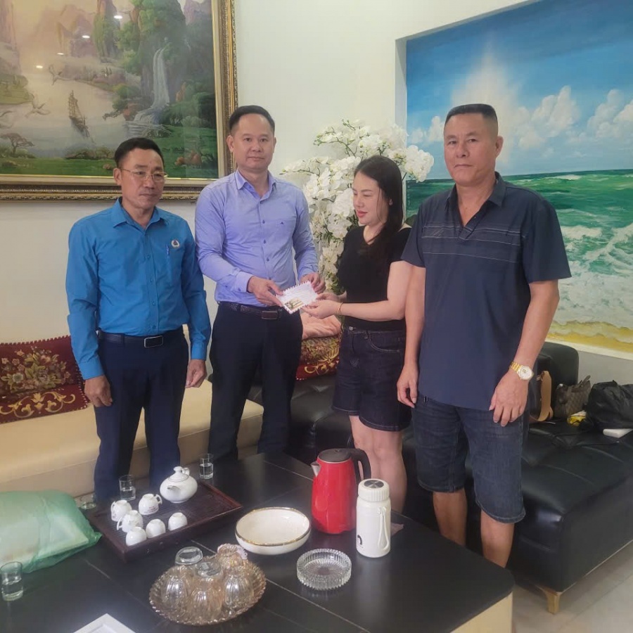 Nghiệp đoàn Nghề cá Việt Nam hỗ trợ ngư dân gặp nạn tại đảo Cô Tô tỉnh Quảng Ninh