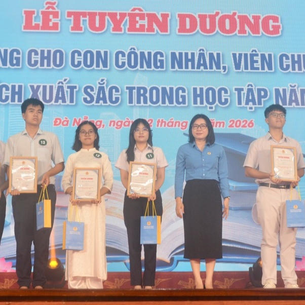 Công đoàn Đà Nẵng tuyên dương con đoàn viên học giỏi
