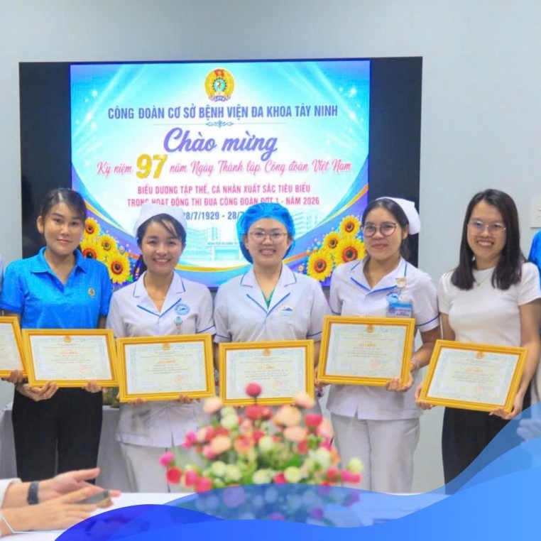 Đưa Nghị quyết 72 vào từng việc làm của người cán bộ y tế
