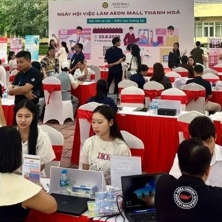 Có việc làm gần nhà, người lao động thêm vững bước an cư