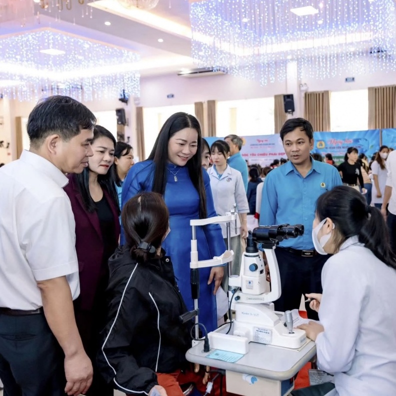 Ngày hội nữ đoàn viên, người lao động ở Huế: Chăm lo từ đời sống vật chất đến sức khỏe tinh thần