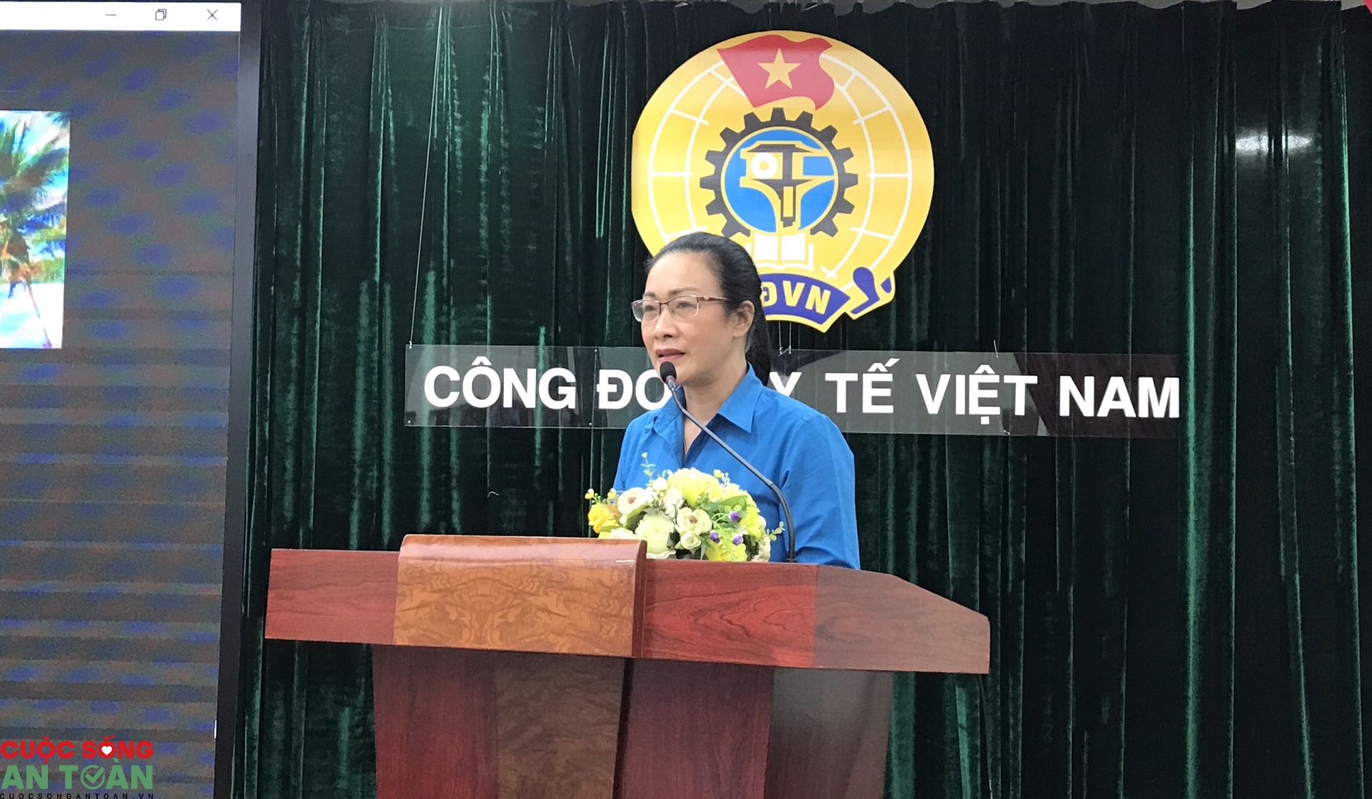 Công đoàn Y tế Việt Nam: Khẳng định vai trò của công đoàn trong "cuộc chiến" chống dịch Công đoàn Y tế Việt Nam: Khẳng định vai trò của công đoàn trong "cuộc chiến" chống dịch