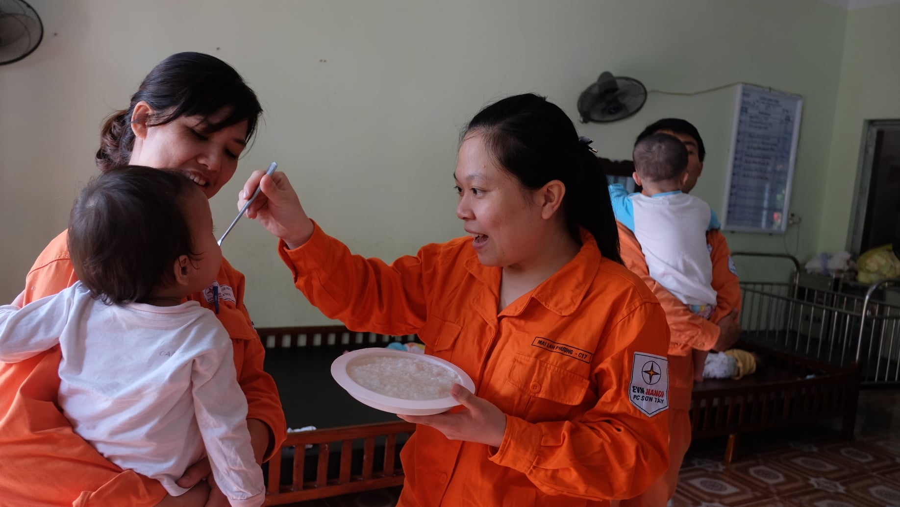 "NÉT ĐẸP LAO ĐỘNG VÀ CÔNG ĐOÀN"   NHỮNG TẤM LÒNG NHÂN ÁI