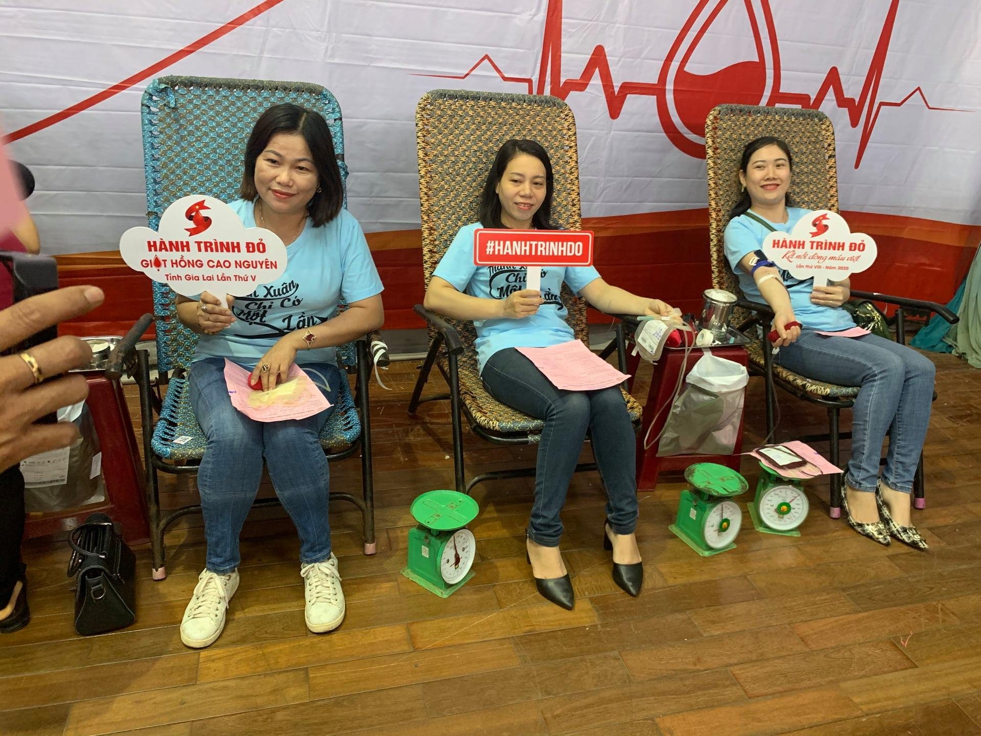 "NÉT ĐẸP LAO ĐỘNG VÀ CÔNG ĐOÀN"   NHỮNG TẤM LÒNG NHÂN ÁI