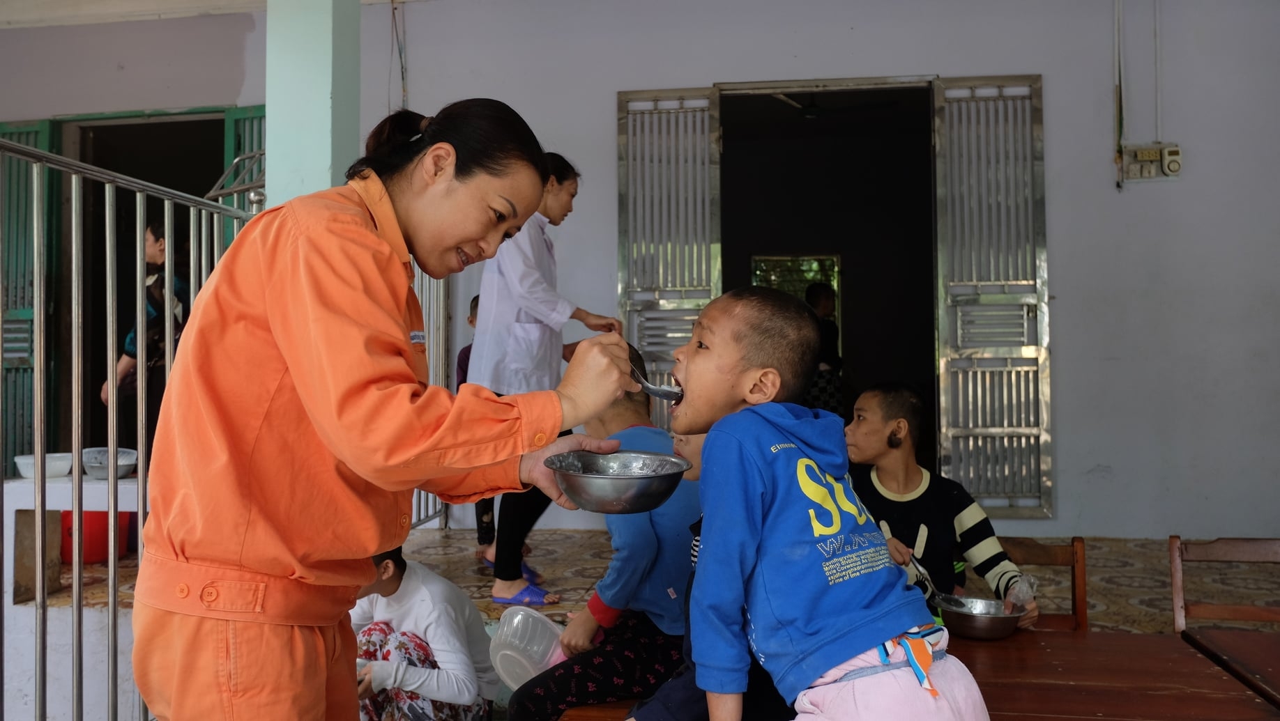 "NÉT ĐẸP LAO ĐỘNG VÀ CÔNG ĐOÀN"   NHỮNG TẤM LÒNG NHÂN ÁI