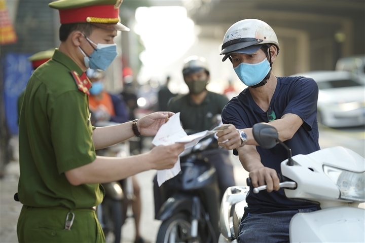 Hà Nội: Không kiểm soát giấy đi đường từ 6h ngày 21/9