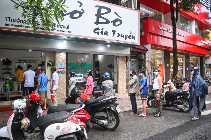 Hà Nội: Không kiểm soát giấy đi đường từ 6h ngày 21/9