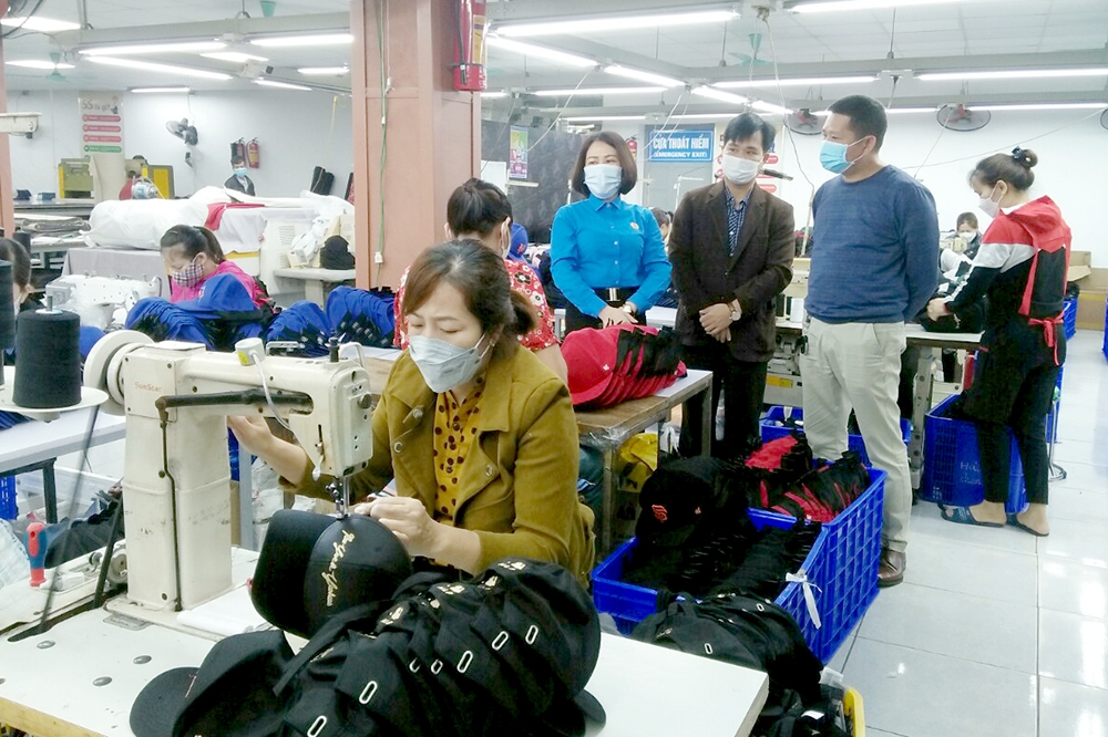 LĐLĐ huyện Lâm Thao (Phú Thọ) chia sẻ cùng doanh nghiệp và người lao động trong dịch Covid-19