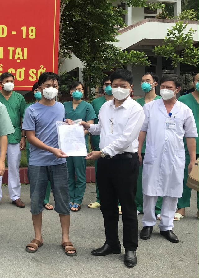 2 bệnh nhân COVID-19 nặng đầu tiên ở Bắc Giang khỏi bệnh 2 bệnh nhân COVID-19 nặng đầu tiên ở Bắc Giang khỏi bệnh