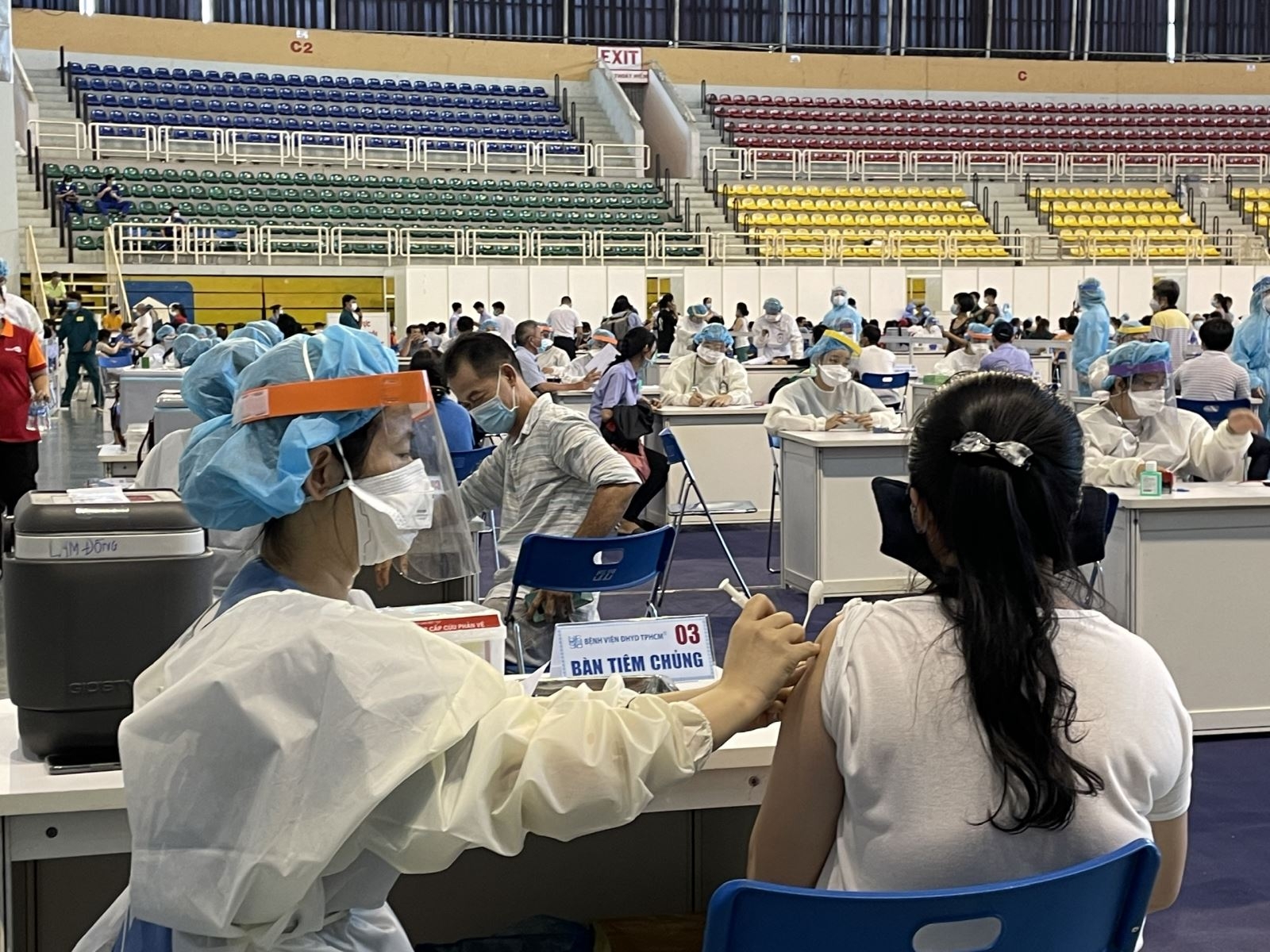 TP Hồ Chí Minh: Ai đủ điều kiện để cấp 'thẻ xanh' COVID 19? TP Hồ Chí Minh: Ai đủ điều kiện để cấp 'thẻ xanh' COVID 19?