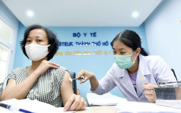 Bộ Y tế quyết định cho phép tiêm trộn vaccine COVID-19 Bộ Y tế quyết định cho phép tiêm trộn vaccine COVID-19