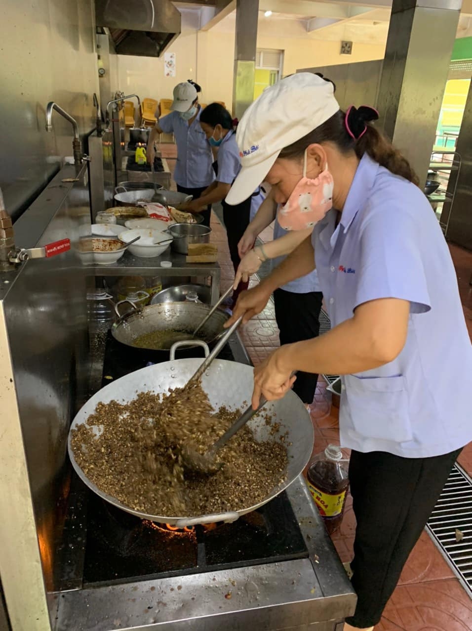 Công đoàn Dệt may chung tay hướng về miền Nam