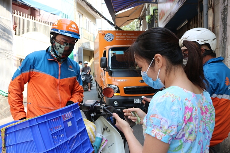 Hà Nội: Nhân viên giao hàng được hoạt động theo giờ