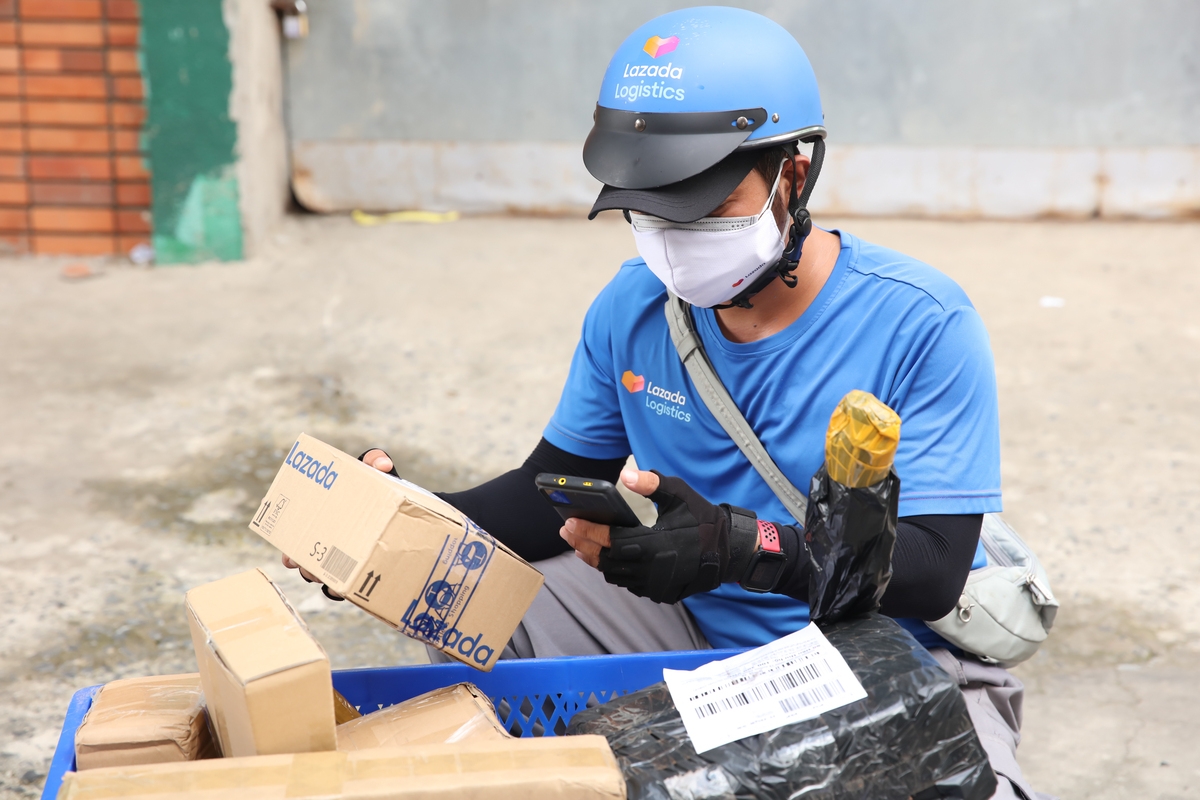 Hà Nội cho phép shipper sàn thương mại điện tử được hoạt động Hà Nội cho phép shipper sàn thương mại điện tử được hoạt động