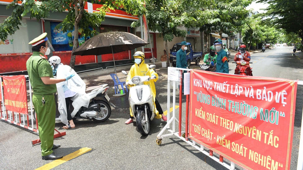 TP Hồ Chí Minh: Người dân quận 7 và huyện Củ Chi được đi chợ 1 lần/tuần TP Hồ Chí Minh: Người dân quận 7 và huyện Củ Chi được đi chợ 1 lần/tuần