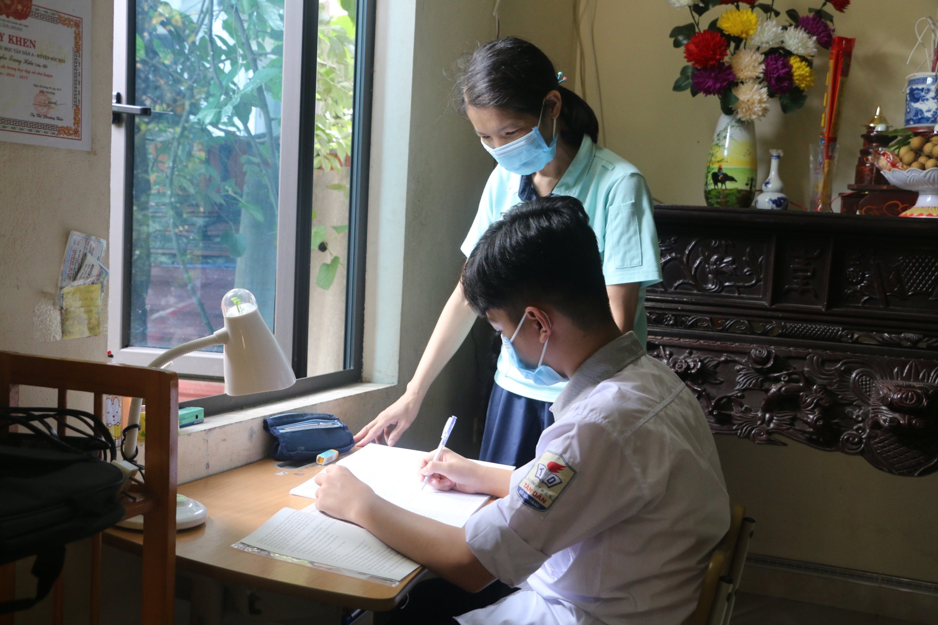Tết Trung thu ấm áp của nữ công nhân suy thận nuôi con một mình