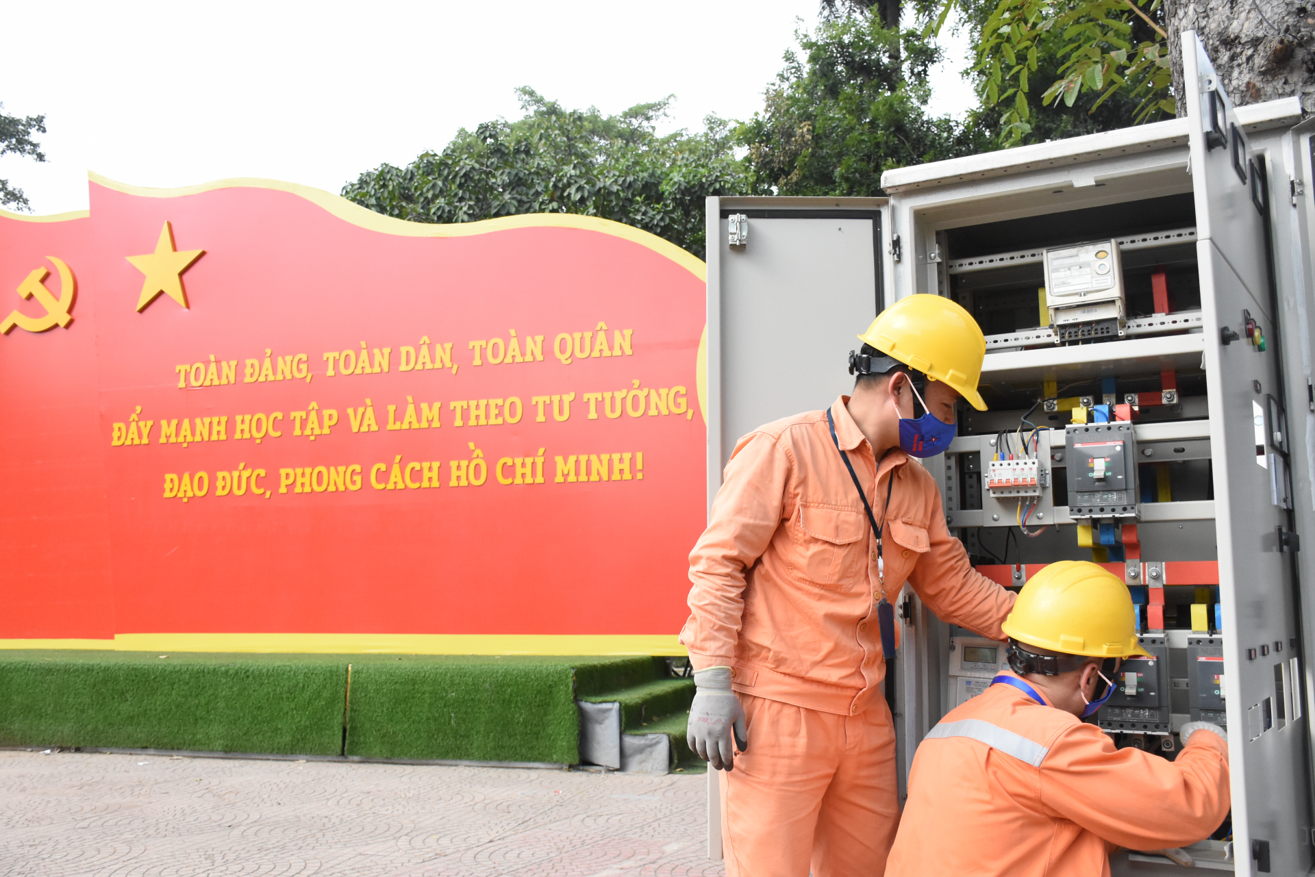Công đoàn hỗ trợ người lao động phòng, chống dịch Covid-19 Công đoàn hỗ trợ người lao động phòng, chống dịch Covid-19