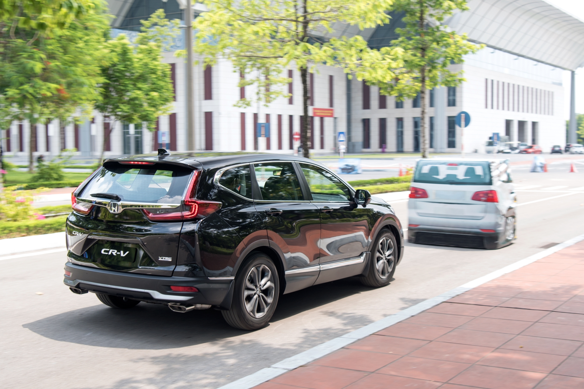 Honda CR-V giảm giá 'cực mạnh' lên tới 160 triệu đồng Honda CR-V giảm giá 'cực mạnh' lên tới 160 triệu đồng