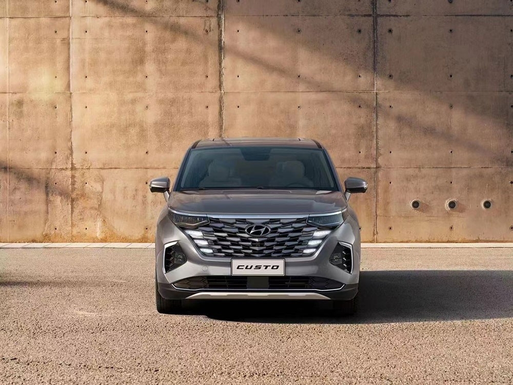 Hyundai Custo 2021 ra mắt, đối thủ nặng ký của Kia Sedona