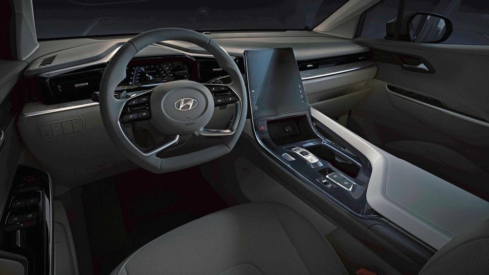Hyundai Custo 2021 ra mắt, đối thủ nặng ký của Kia Sedona