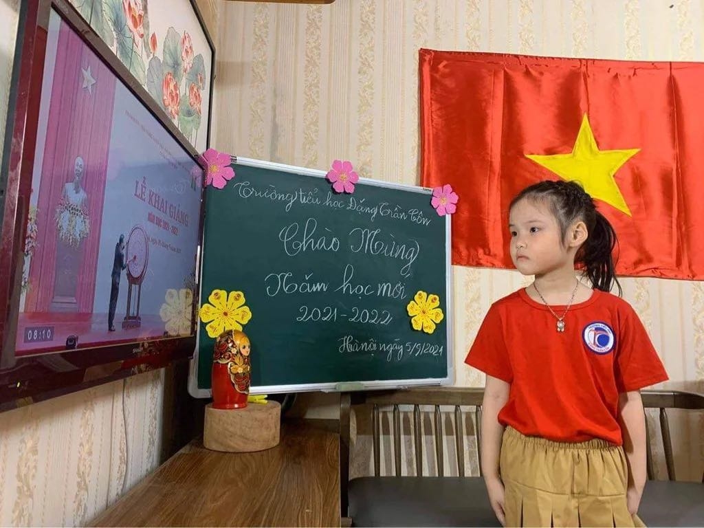Lễ khai giảng lặng lẽ Lễ khai giảng lặng lẽ