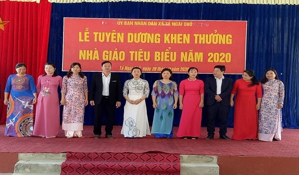 Nữ giáo viên vượt hoàn cảnh khó khăn trong cuộc sống