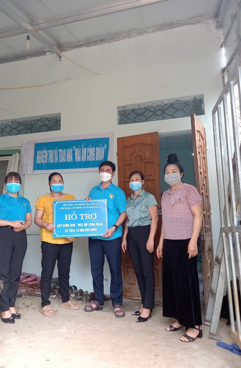 Nghĩa tình đồng chí