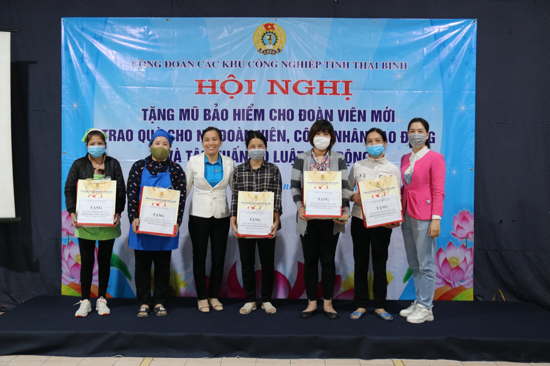 Thái Bình: Truyền thông về an toàn giao thông cho 400 công nhân, lao động