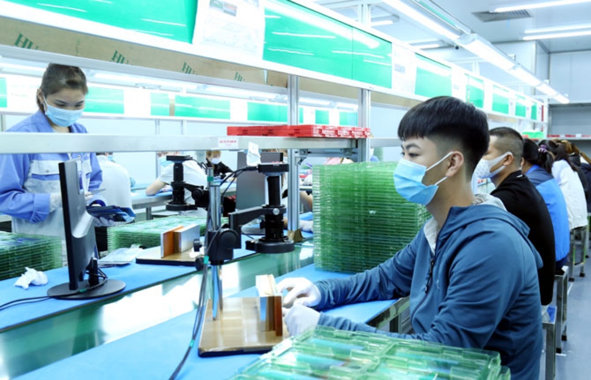 Tăng cường các biện pháp ứng phó với dịch bệnh, đảm bảo sản xuất kinh doanh