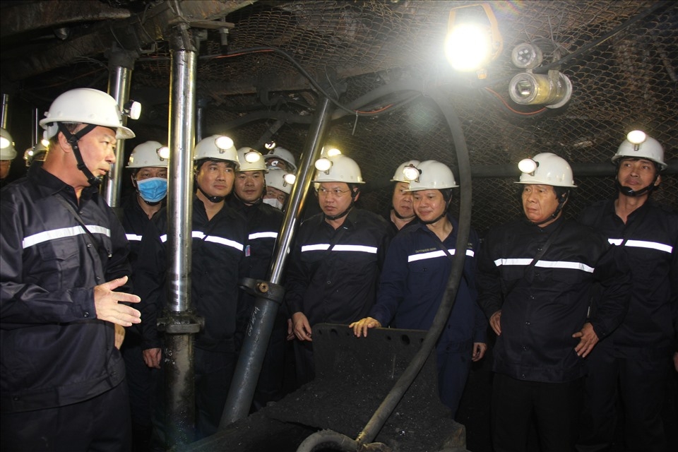 Than Núi Béo: Hành trình tiến vào lòng đất Than Núi Béo: Hành trình tiến vào lòng đất