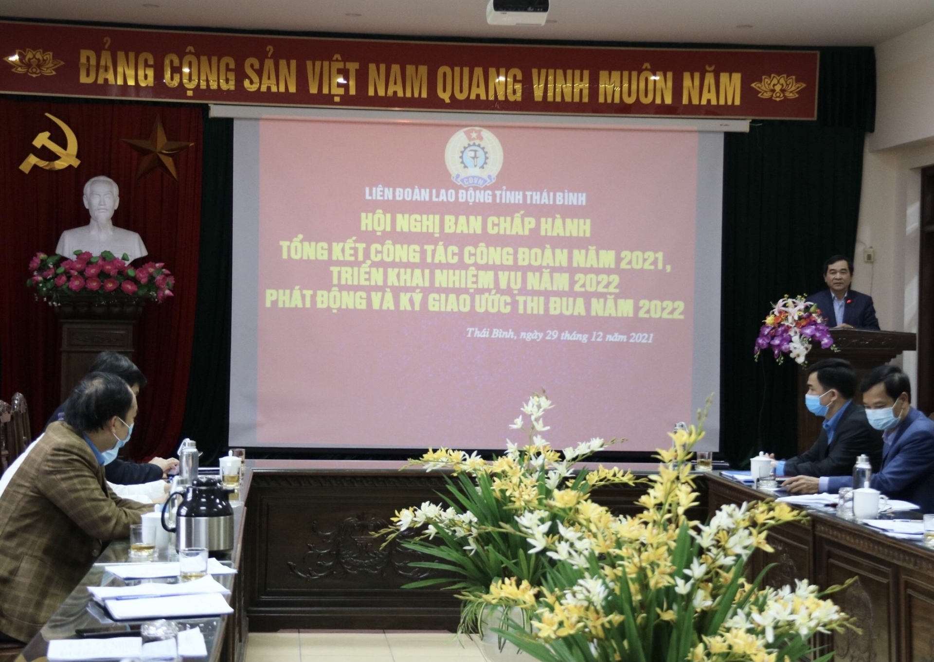 Thái Bình: Tổng kết hoạt động công tác Công đoàn và ký giao ước thi đua năm 2022