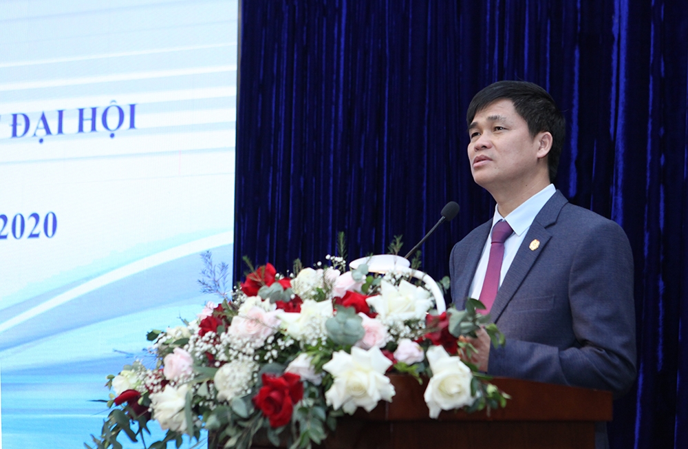 Công đoàn Điện lực Việt Nam đón nhận Cờ thi đua Chính phủ Công đoàn Điện lực Việt Nam đón nhận Cờ thi đua Chính phủ