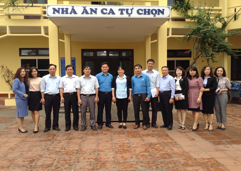“Mỗi đơn vị xây dựng nhà ăn ca tự chọn, Công đoàn hỗ trợ 50 triệu đồng” “Mỗi đơn vị xây dựng nhà ăn ca tự chọn, Công đoàn hỗ trợ 50 triệu đồng”