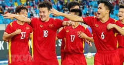 Thấy gì từ chức vô địch giải đấu “vô tiền khoáng hậu”?