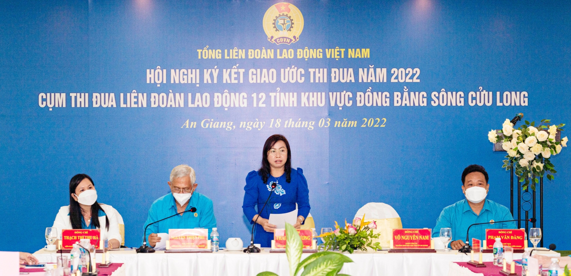 Cụm thi đua LĐLĐ 12 tỉnh khu vực Đồng bằng sông Cửu Long ký kết giao ước thi đua