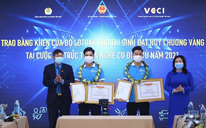 Đẩy mạnh học tập suốt đời: Xây dựng mô hình “Đơn vị học tập”, “Công dân học tập” Đẩy mạnh học tập suốt đời: Xây dựng mô hình “Đơn vị học tập”, “Công dân học tập”