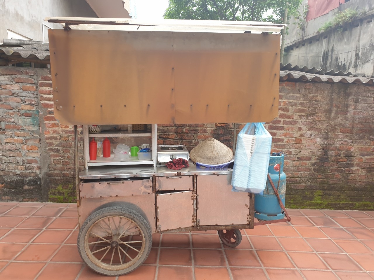 cong nhan ve que dip nghi le 304 nguoi vui suong ke ngam ngui