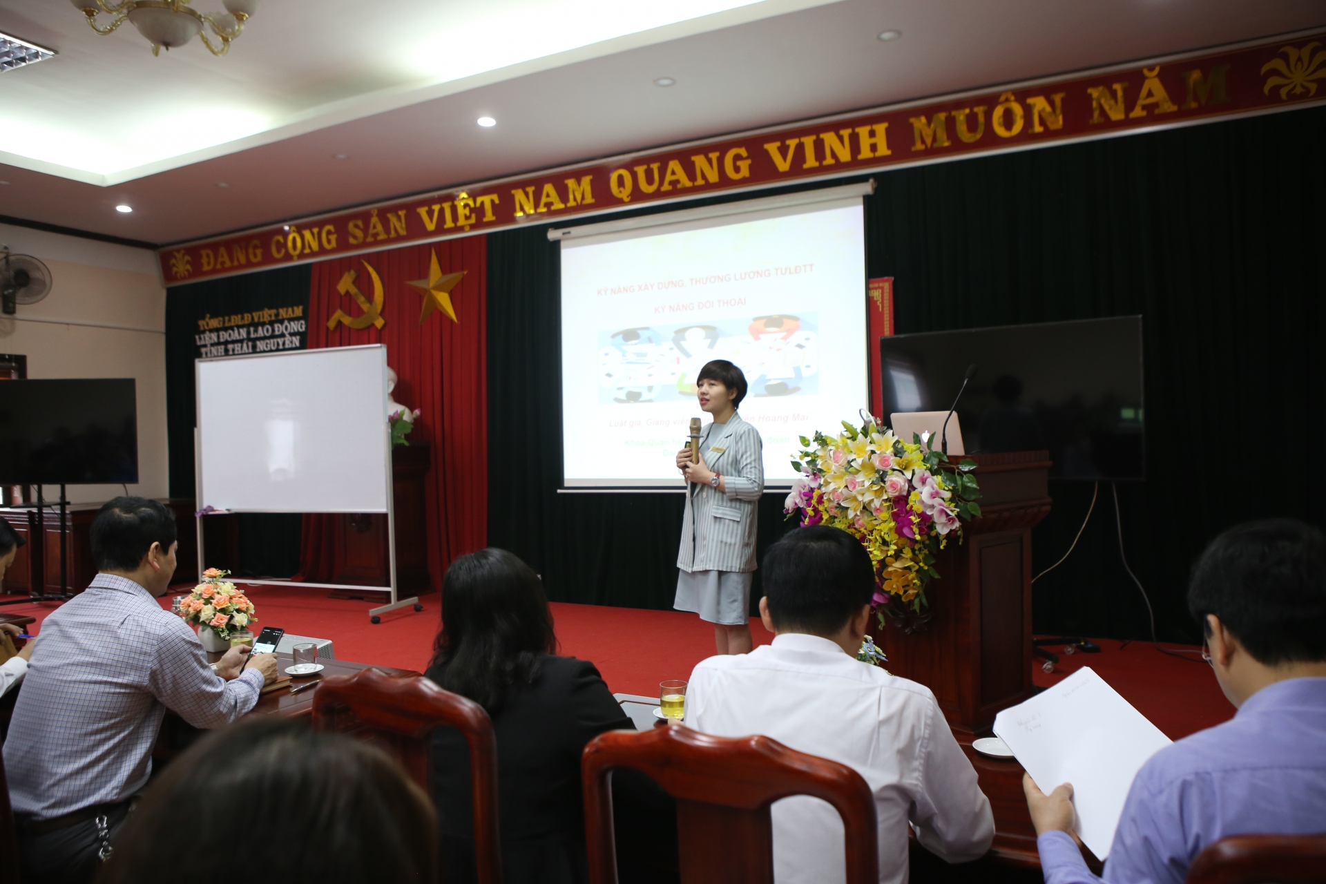 Trang bị kỹ năng xây dựng, thương lượng Thoả ước lao động tập thể cho cán bộ công đoàn