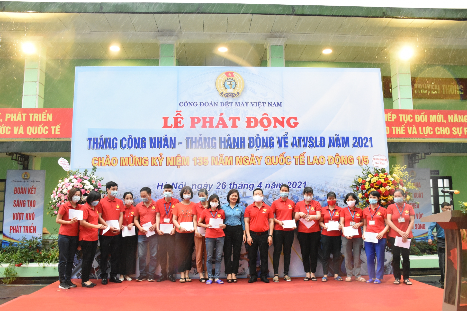 Để 365 ngày người lao động đều được chăm lo và làm việc trong môi trường an toàn